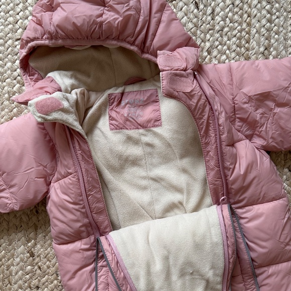 STONZ Bundle 18-24M - 2-in-1 Snow Suit, Puffer Booties, and Fleece Hat for Baby - Picture 7 of 10